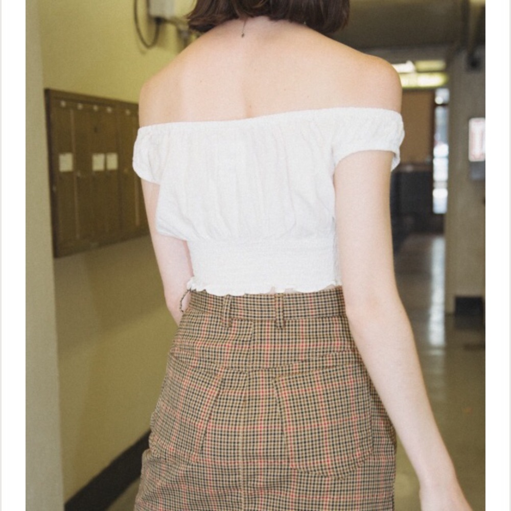 🚫SOLD🚫 Brandy Melville Off Shoulder Crop Top - Picture 4 of 6